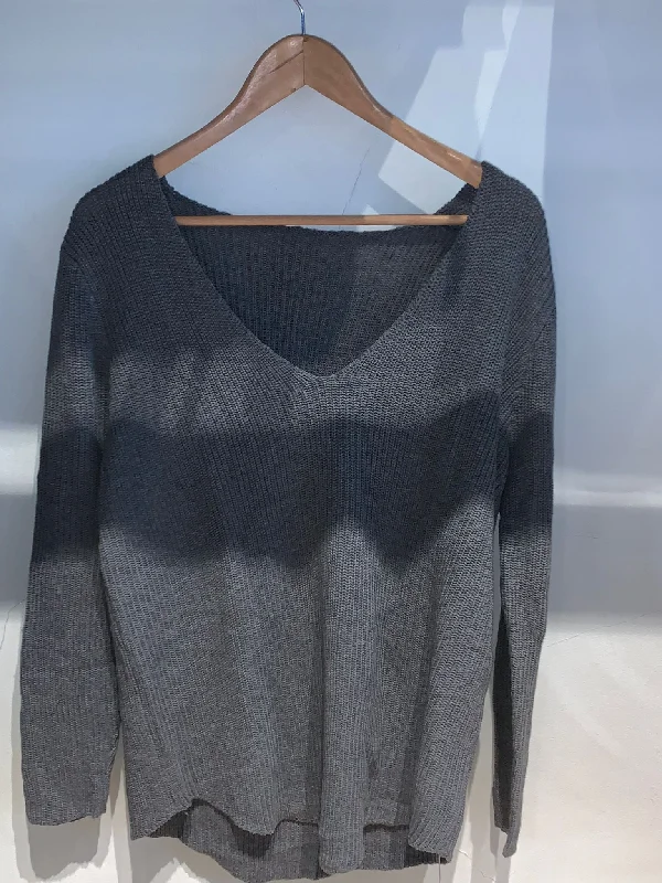 FA- T1035CF286 Sweater